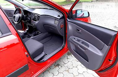Хетчбек Kia Rio 2008 в 