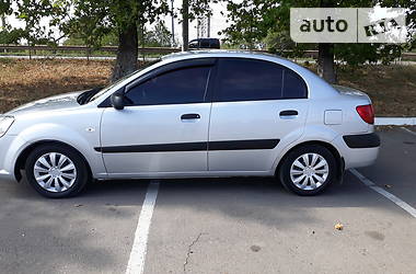 Седан Kia Rio 2007 в Николаеве