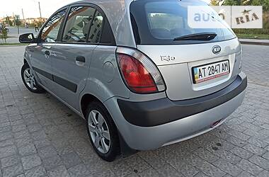 Хэтчбек Kia Rio 2007 в Ивано-Франковске