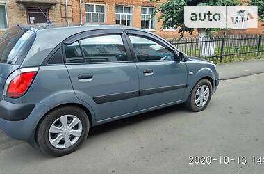 Хетчбек Kia Rio 2007 в Городищеві