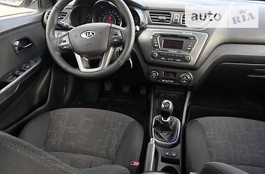 Седан Kia Rio 2013 в Киеве