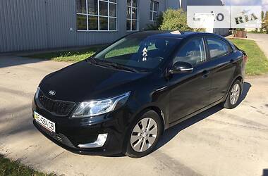 Седан Kia Rio 2013 в Дніпрі