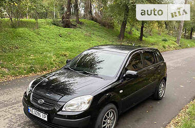 Хэтчбек Kia Rio 2008 в Кривом Роге