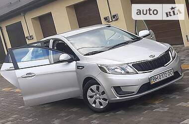 Седан Kia Rio 2012 в Измаиле