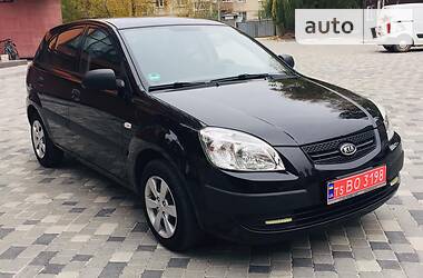 Хэтчбек Kia Rio 2009 в Шостке