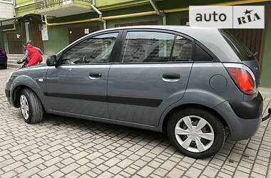 Хетчбек Kia Rio 2006 в Івано-Франківську