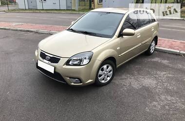 Хэтчбек Kia Rio 2011 в Киеве