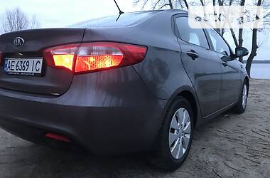 Седан Kia Rio 2013 в Днепре