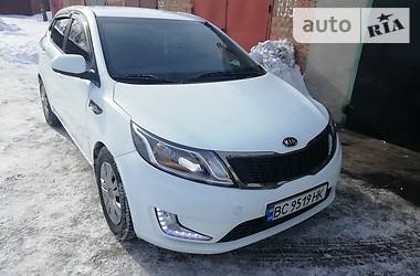 Хэтчбек Kia Rio 2012 в 