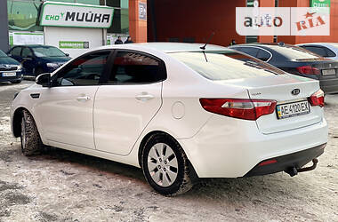 Седан Kia Rio 2012 в Киеве