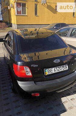 Седан Kia Rio 2008 в Киеве