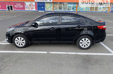 Седан Kia Rio 2013 в Киеве