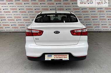 Хэтчбек Kia Rio 2015 в Киеве