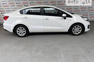 Хэтчбек Kia Rio 2015 в Киеве