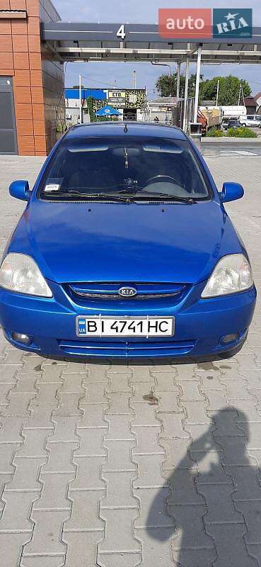 Хетчбек Kia Rio 2004 в Гадячі