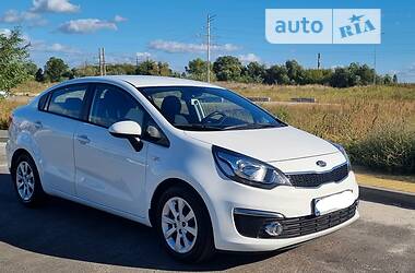 Седан Kia Rio 2017 в Києві