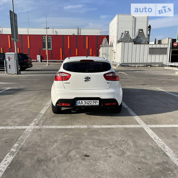 Хетчбек Kia Rio 2013 в Києві