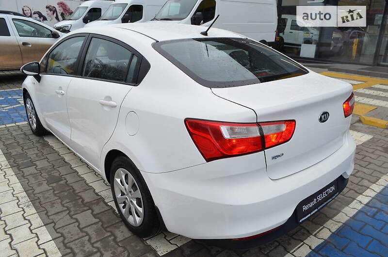 Седан Kia Rio 2015 в Одессе