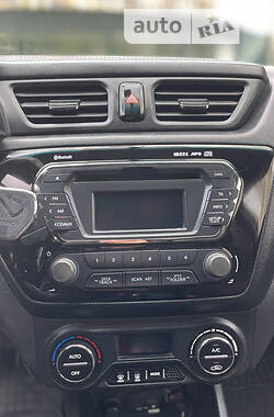 Седан Kia Rio 2012 в 
