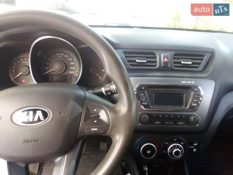 Седан Kia Rio 2013 в Кам'янському