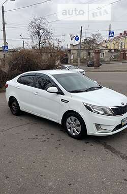 Седан Kia Rio 2013 в 