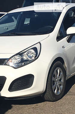 Хэтчбек Kia Rio 2012 в Дрогобыче