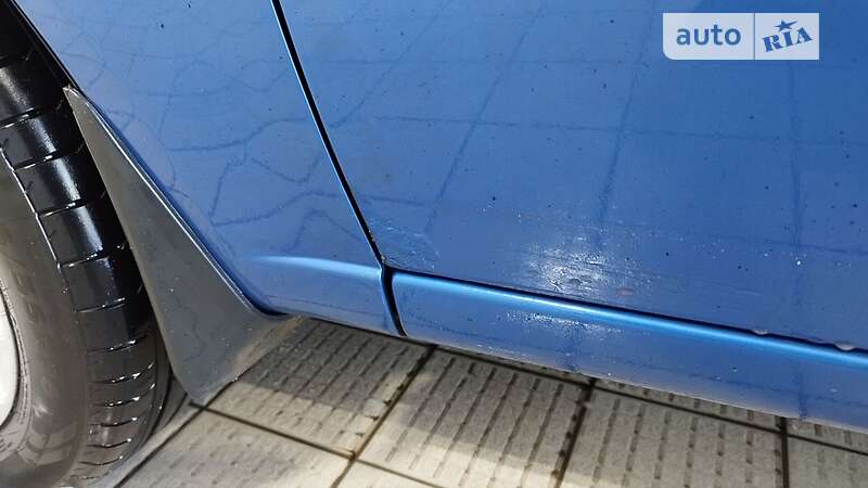 Хетчбек Kia Rio 2006 в Первомайську