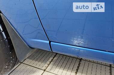 Хэтчбек Kia Rio 2006 в 