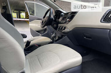 Седан Kia Rio 2012 в 