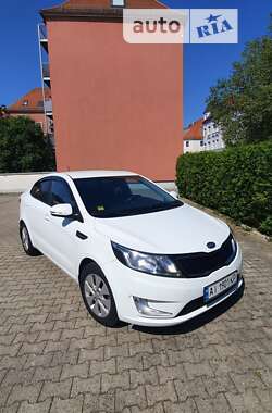 Седан Kia Rio 2012 в Львові