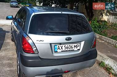 Хэтчбек Kia Rio 2007 в Богодухове