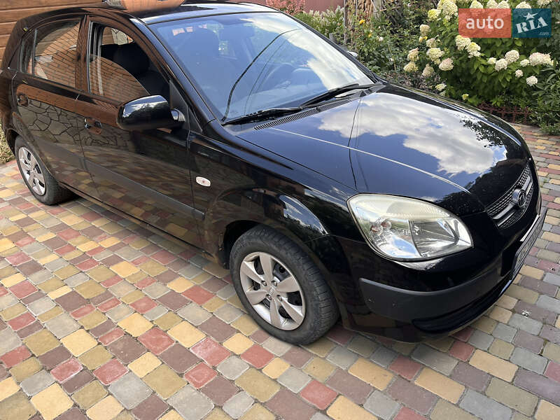 Хэтчбек Kia Rio 2009 в Виннице