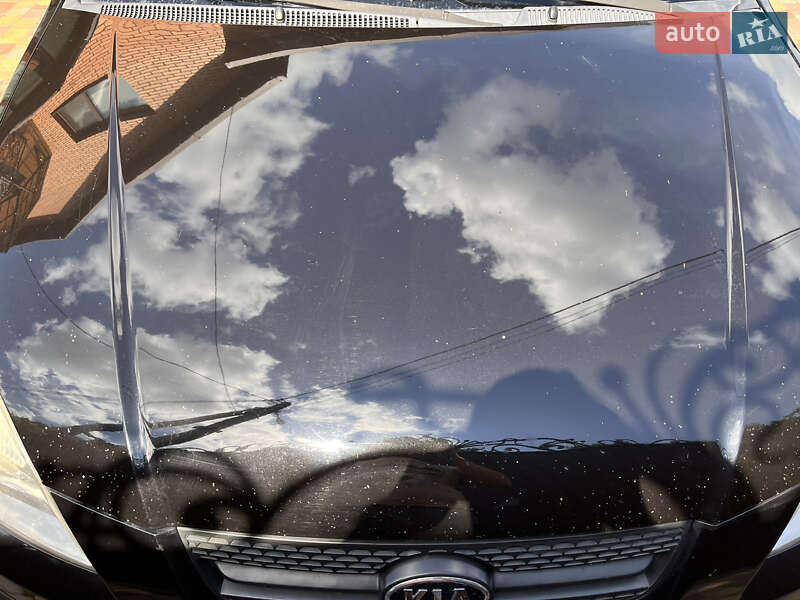 Хэтчбек Kia Rio 2009 в Виннице