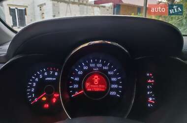 Седан Kia Rio 2013 в Украинке