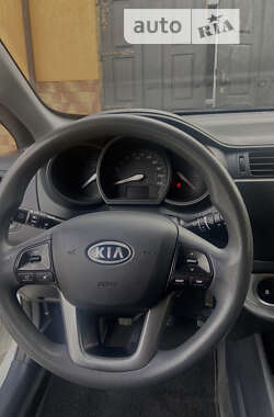 Хэтчбек Kia Rio 2012 в Дрогобыче