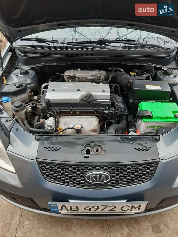 Седан Kia Rio 2007 в Крыжополе