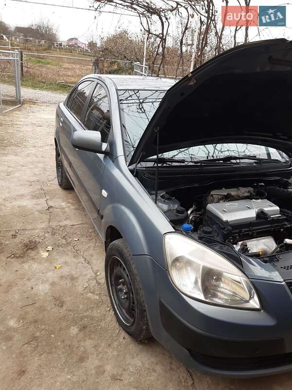 Седан Kia Rio 2007 в Крыжополе
