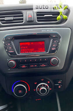 Седан Kia Rio 2013 в 
