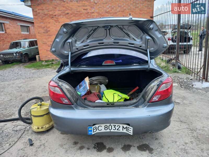 Седан Kia Rio 2001 в Турке фото 4 Седан Kia Rio 2001 в Турке