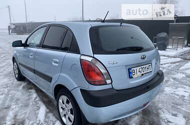 Хэтчбек Kia Rio 2008 в Полтаве