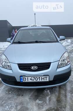 Хэтчбек Kia Rio 2008 в Полтаве