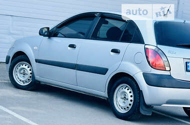 Хэтчбек Kia Rio 2006 в Одессе