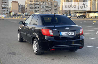 Седан Kia Rio 2010 в Києві