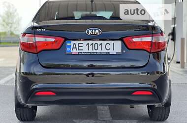 Седан Kia Rio 2013 в Днепре