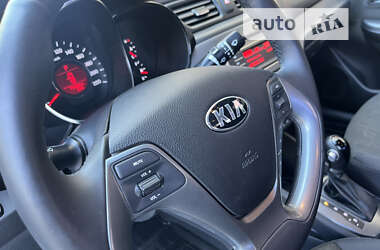 Седан Kia Rio 2015 в Виннице