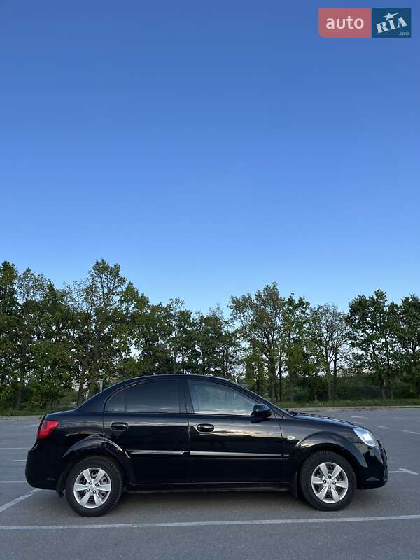 Седан Kia Rio 2010 в Кропивницькому фото 2 Седан Kia Rio 2010 в Кропивницькому