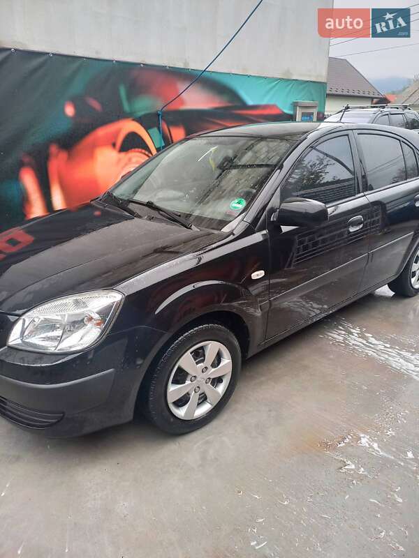 Хэтчбек Kia Rio 2009 в Богородчанах