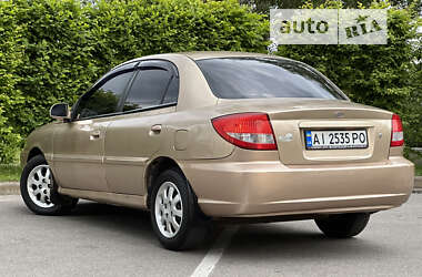 Седан Kia Rio 2002 в Киеве