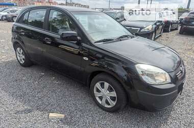 Хэтчбек Kia Rio 2007 в Ровно