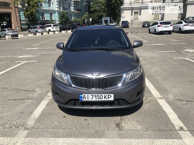 Седан Kia Rio 2013 в Вышгороде